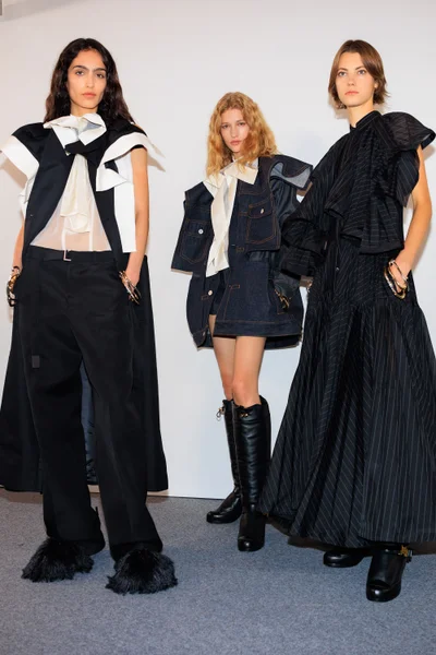 Look 16